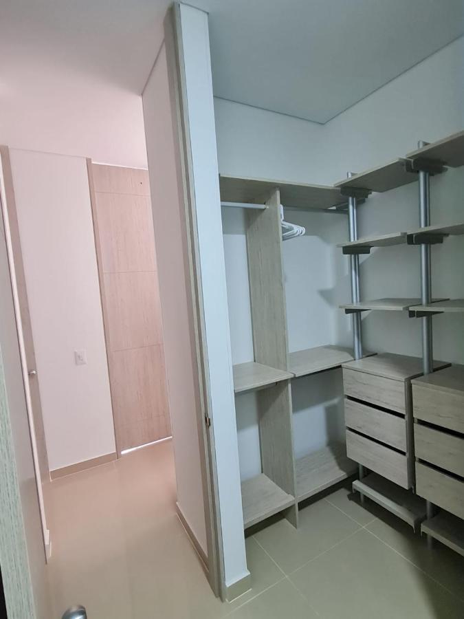 Samaria Club: Beachfront With Private Access
