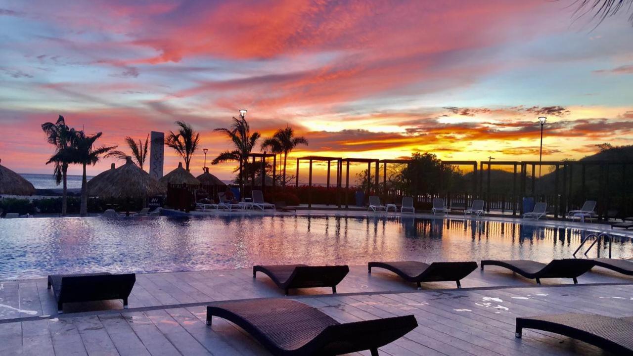 Samaria Club: Beachfront With Private Access